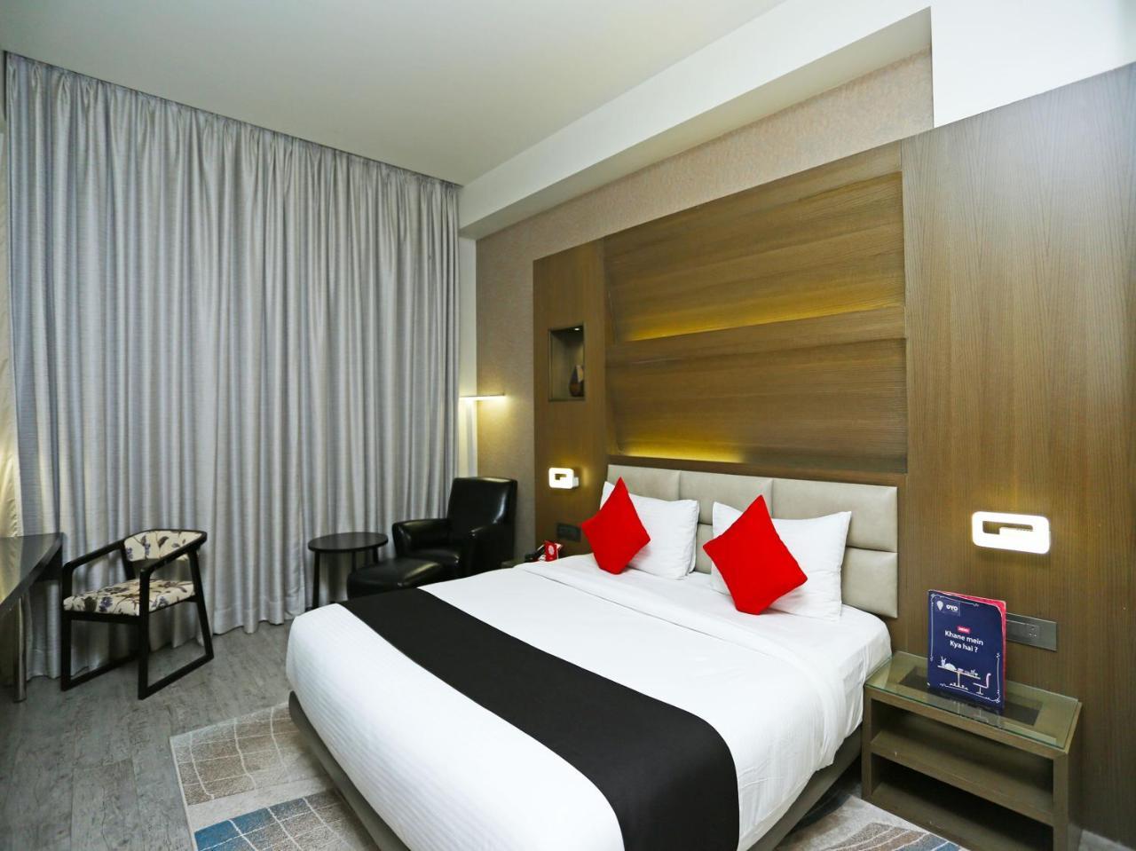 Golden Blossom Imperial Resorts Lucknow Zewnętrze zdjęcie