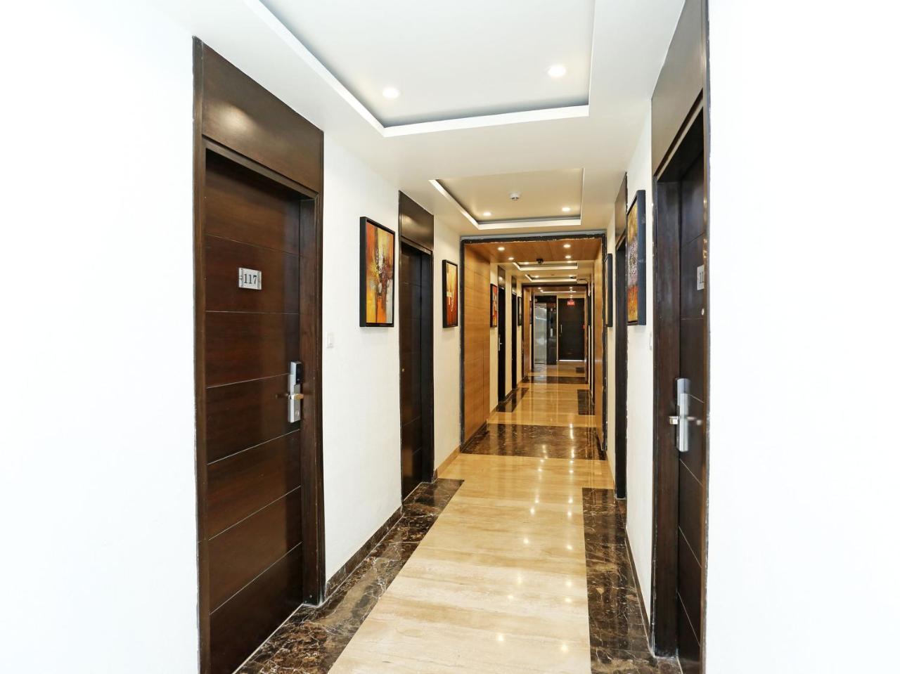 Golden Blossom Imperial Resorts Lucknow Zewnętrze zdjęcie