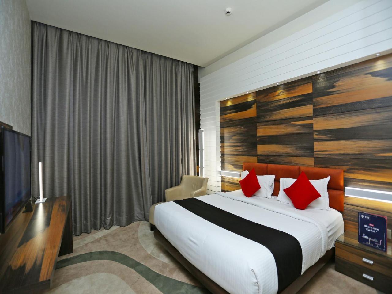 Golden Blossom Imperial Resorts Lucknow Zewnętrze zdjęcie