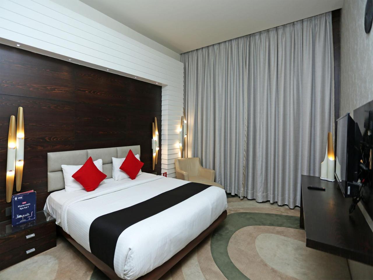 Golden Blossom Imperial Resorts Lucknow Zewnętrze zdjęcie