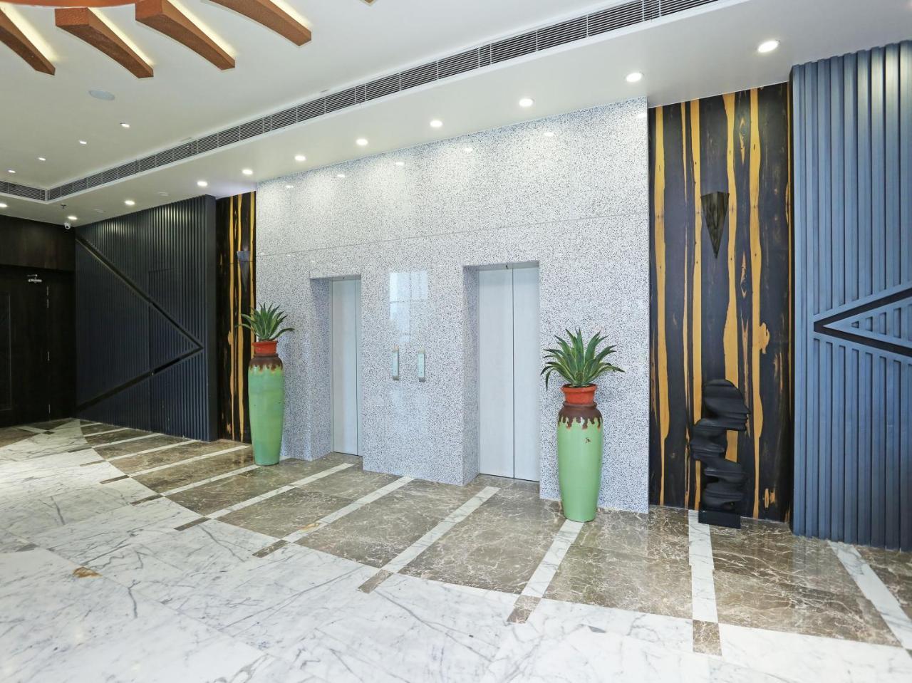 Golden Blossom Imperial Resorts Lucknow Zewnętrze zdjęcie