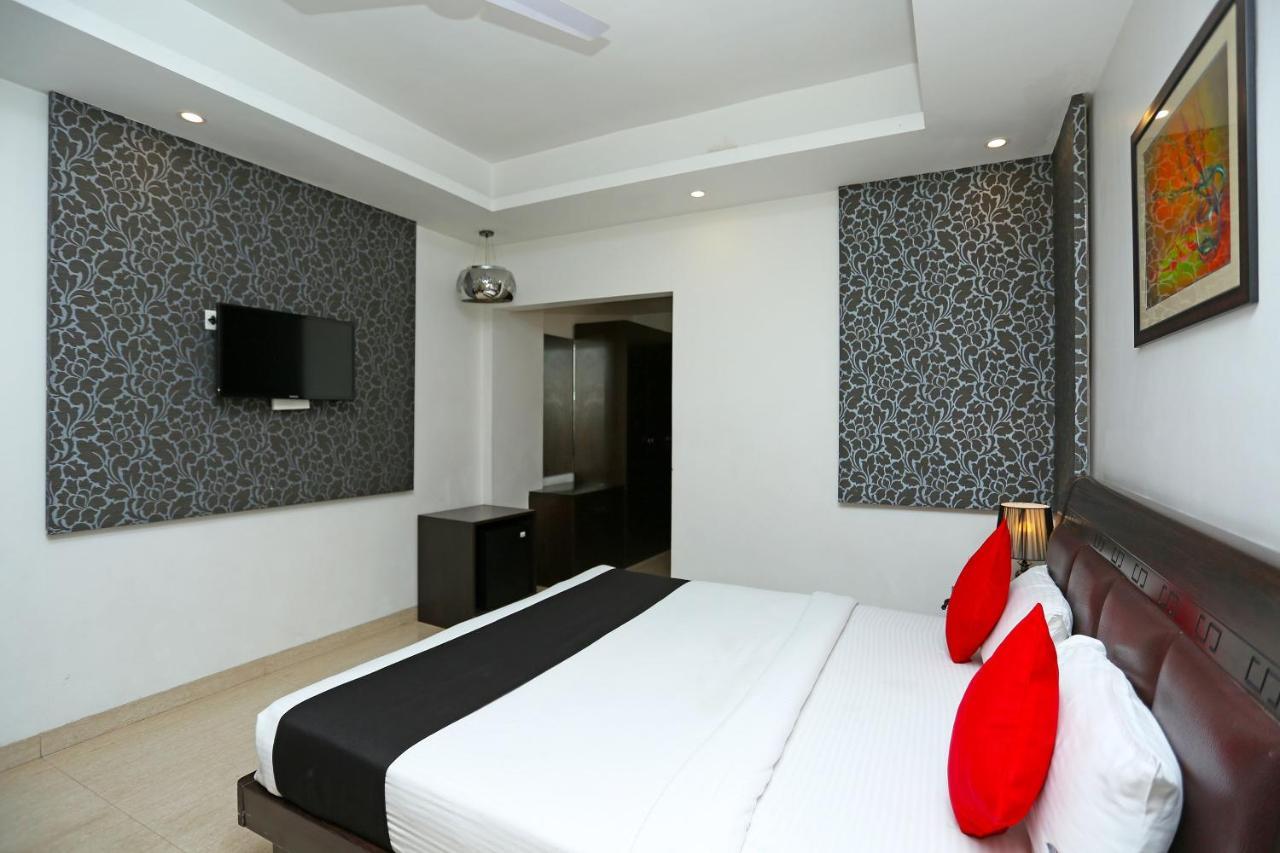 Golden Blossom Imperial Resorts Lucknow Zewnętrze zdjęcie